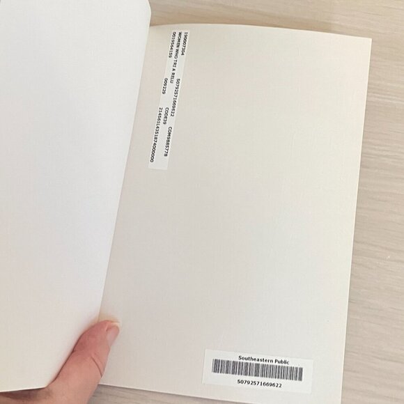 Triathlon Book "Women Who Tri" - Picture 10 of 14